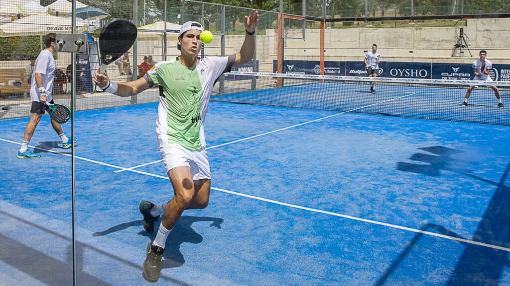 Padel hero background